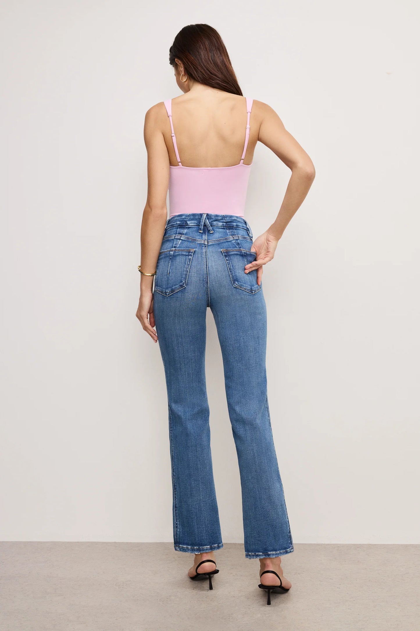 Good American Soft Tech Good Curve Straight Jeans