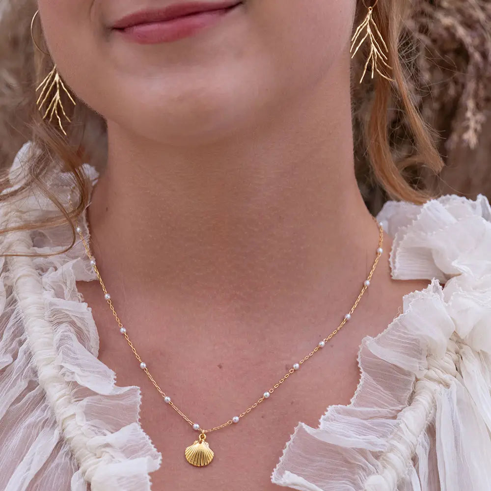 Amano Scallop Shell and Pearl Chain Necklace