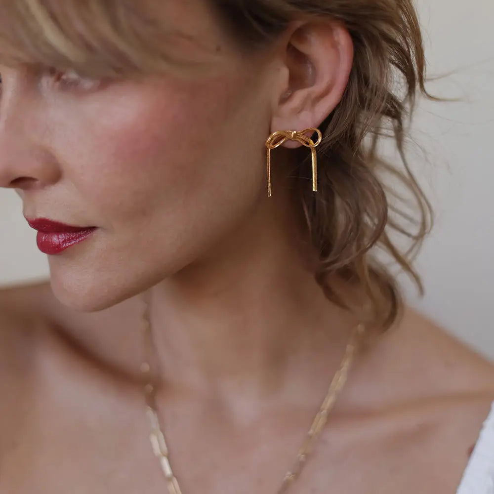 Amano Herringbone Chain Bow Stud Earrings