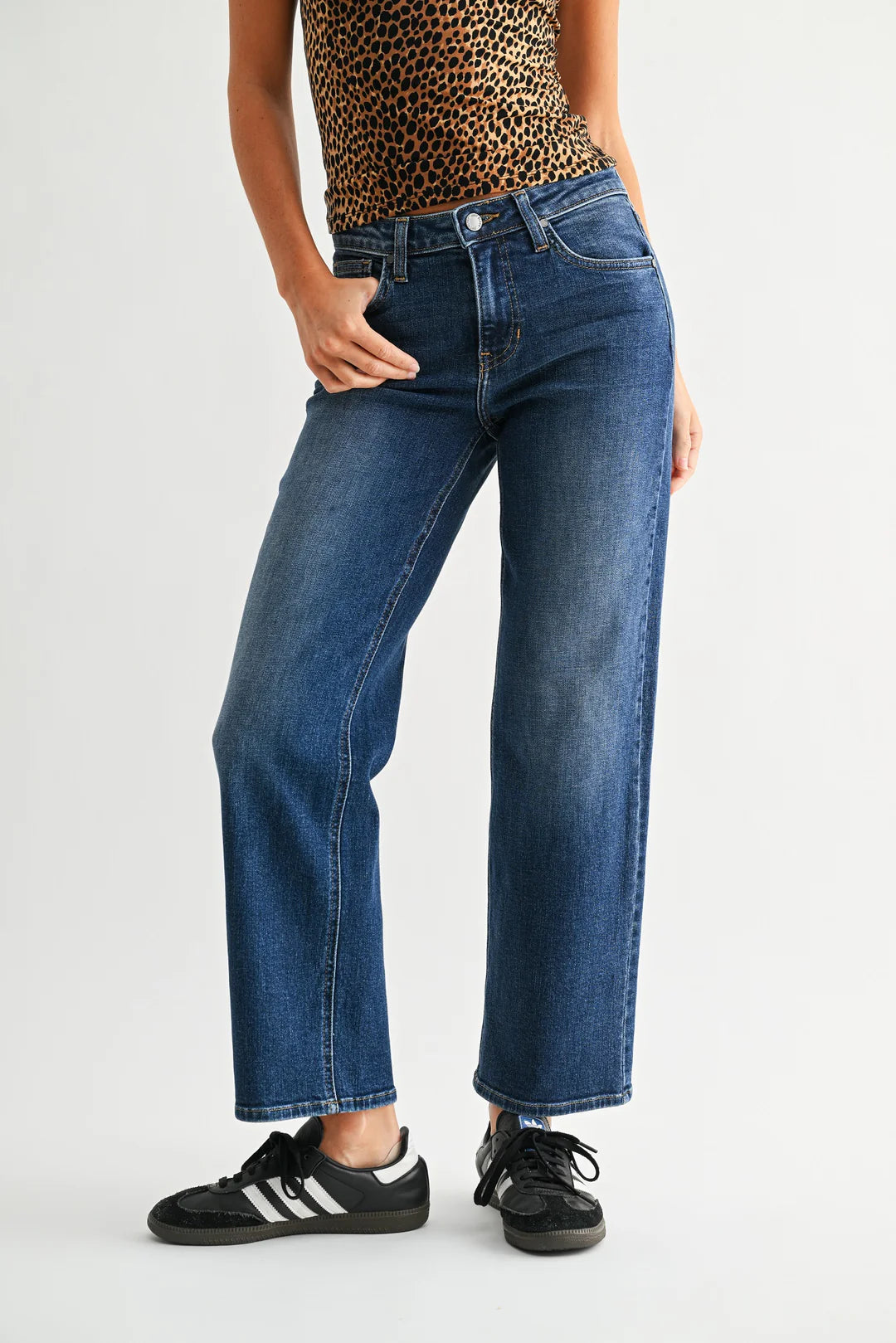 Just Black Refined Midrise Slim Wide Leg