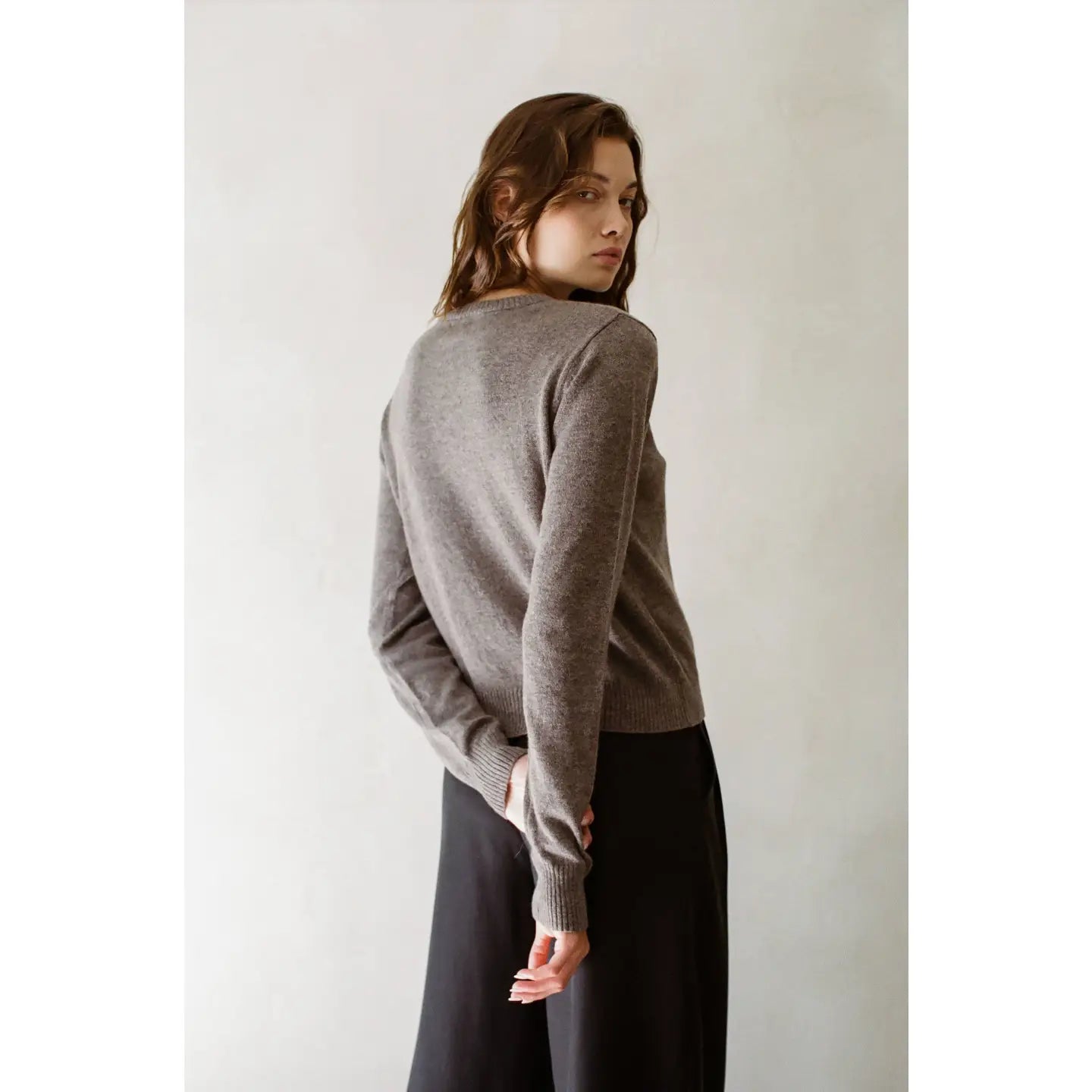 a.ren Knit 100% Cashmere Long Sleeve Pullover Top