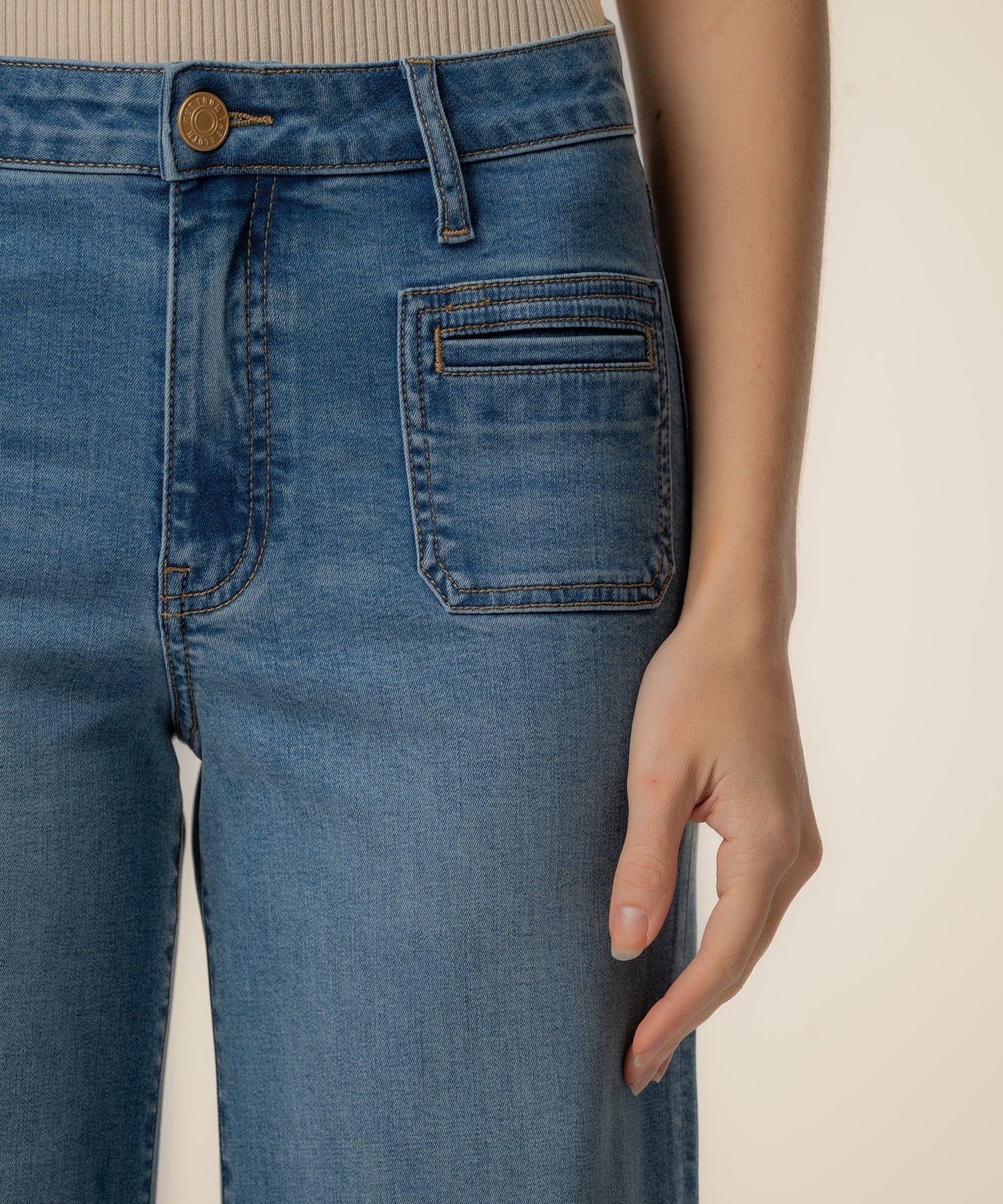 Kut Meg High Rise Wide Leg Jean