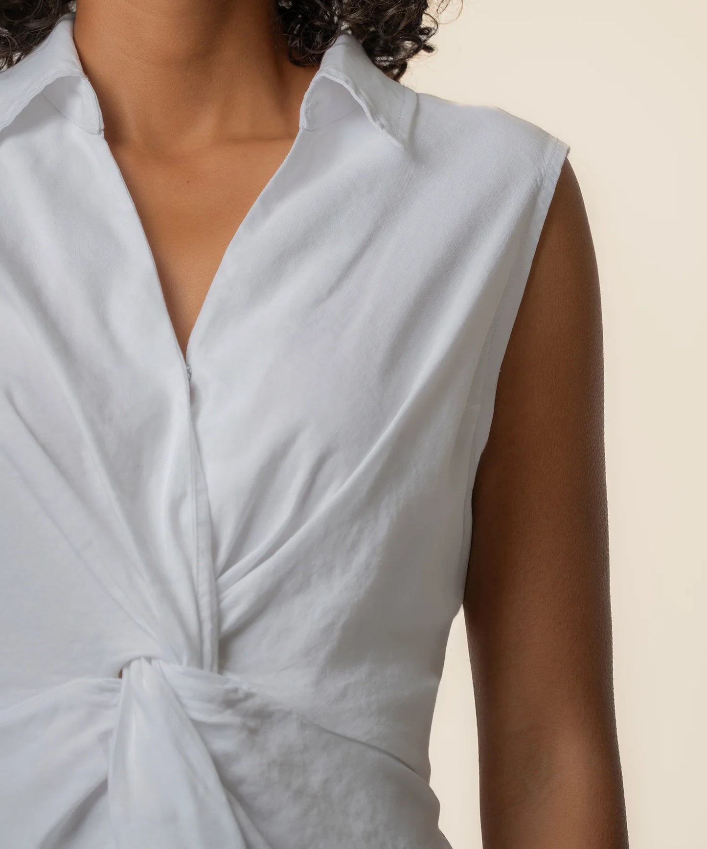 Kut from the Kloth Sara Twist Linen Top