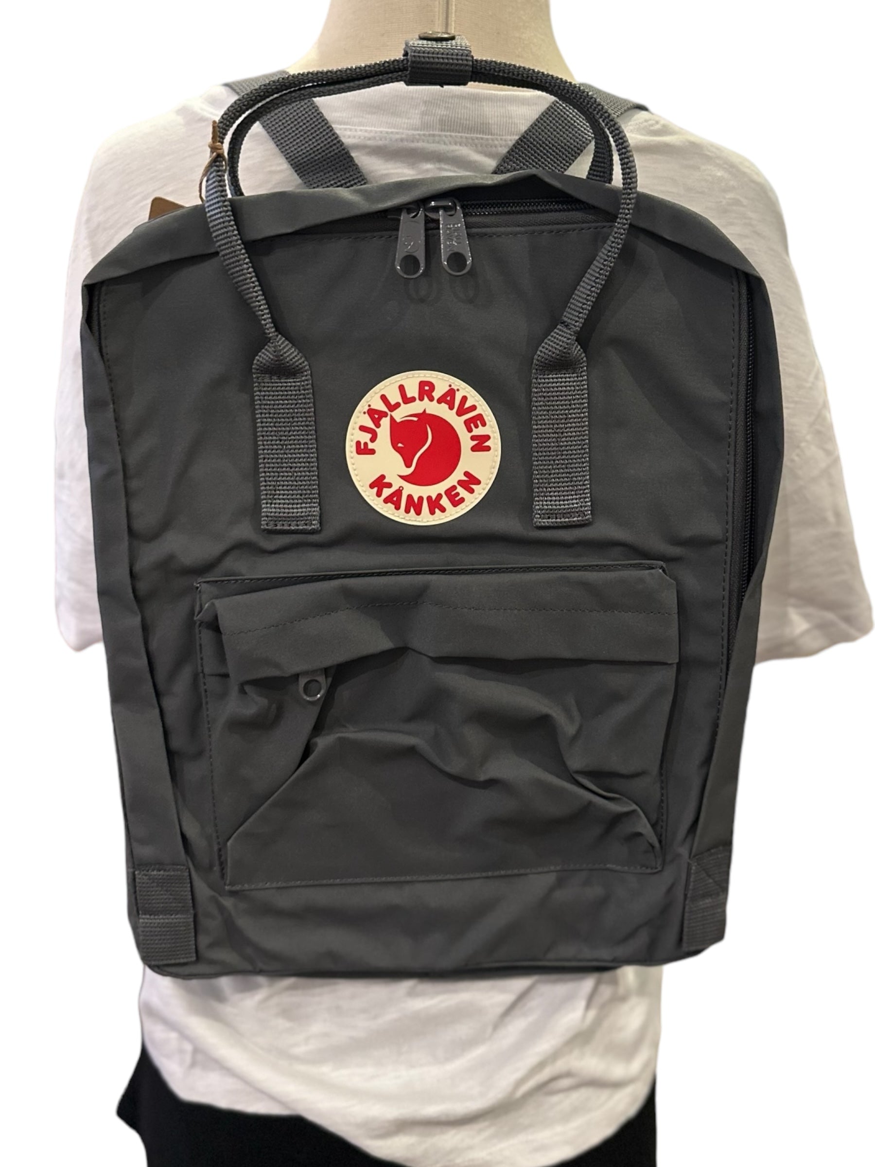 fjällräven fjallraven kanken Fjällräven Kånken Logo Badge Backpack - Grey